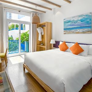 Deluxe King Room Balcony Pool or City View